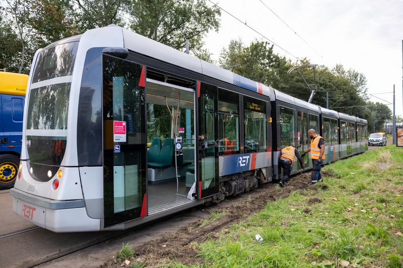 Tramverkeer gestremd door ontsporing in Schiedam